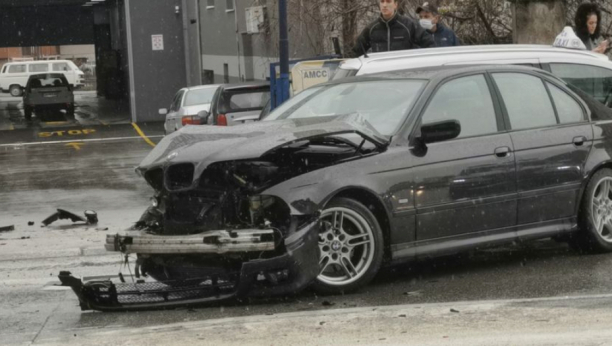 DRVO PROŠLO KROZ BMW Poznat identitet vozača koji je poginuo u Novom Sadu, pijan kolima preleteo preko četiri trake!
