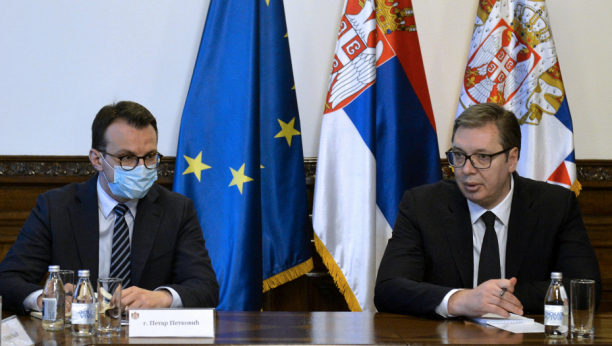 PREDSEDNIK SRBIJE NA VAŽNOM SASTANKU Vučić sa predstavnicima Srba sa KiM