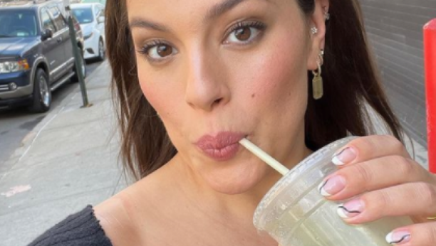 MANEKENKA RODILA BLIZANCE Do kraja trudnoće šokirala javnost, a zbog jedne nebitne stvari su je napadali!