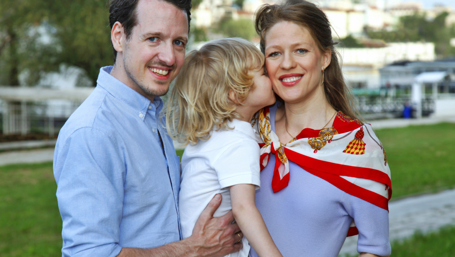 PRINC FILIP DANAS PROSLAVLJA 40. ROĐENDAN Evo kako je proveo detinjstvo sa majkom, sestrama i braćom (FOTO)