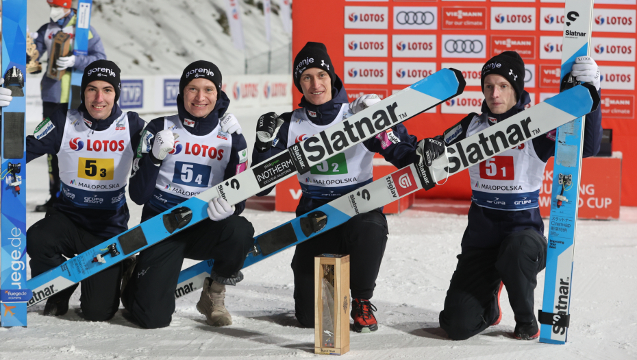 Slovenija slavila u ekipnom takmičenju u ski skokovima