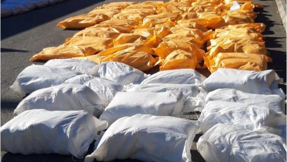 VIŠE OD 500 KG DROGE PREVOZIO SA LEKOVITIM BILJEM Uhapšen Albanac na graničnom prelazu
