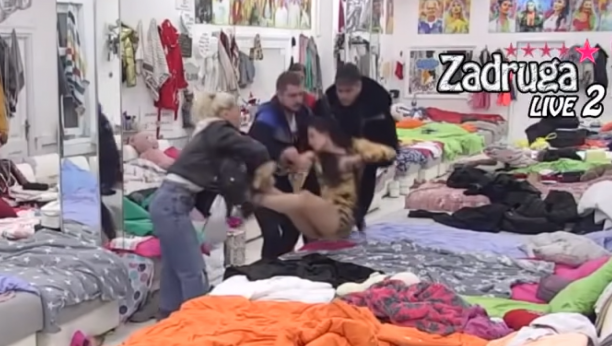 OVO JE RAZLOG ZAŠTO JE VIKI PALA U NESVEST! Zadrugari sigurni u svoje tvrdnje, evo šta je glavni dokaz! (VIDEO)