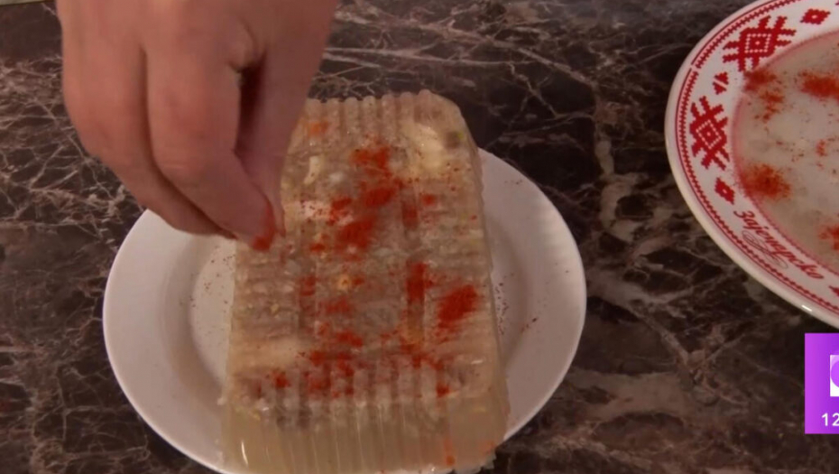 SPREMA SE NA KRSTOVDAN, A JEDE NA BOGOJAVLJENJE Ovaj tradicionalni srpski delikates obavezan je na trpezi uoči svetog Jovana