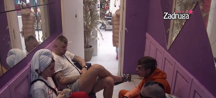 TI MI SAD PRIČAJ O RIJALITIJU! Dalila ustala na levu nogu, pa sav bes istresla na njega!