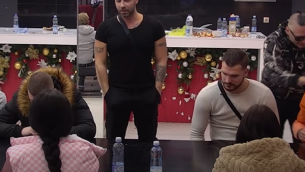 HAOS NA POMOLU! Zadrugarke oplele po Sandiju zbog krađe para, opšti karambol u Beloj kući, obezbeđenje u pripravnosti!