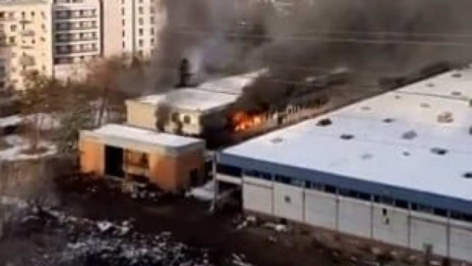 GORI IMT  Požar u fabrici u Novom Beogradu (FOTO)