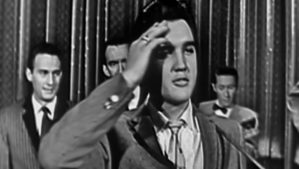 LEDI KRV U ŽILAMA! Elvis Prisli je preminuo pre 45 godina, a jezivi detalji o njegovom završetku i dalje su misterija, mnogi sumnjaju na ovo!
