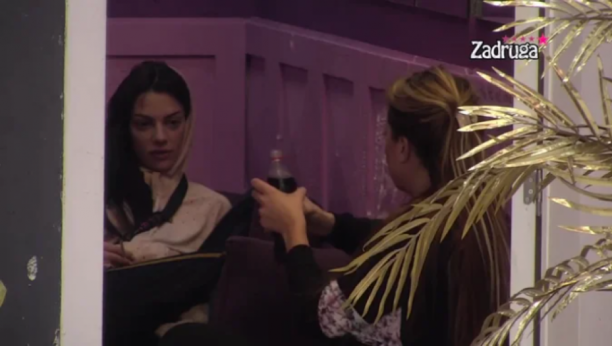 PSIHOPATA MI NE DA MIRA! Tara Simov otvorila dušu o Ša, ovo je dugo krila od javnosti, a sada je sve isplivalo na videlo!