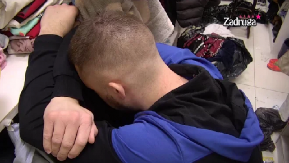 ISTINA ISPLIVALA NA VIDELO! Grujin kolega prvi put otkrio pikanterije sa zajedničkih svirki, problemima sa kockom i supruzi Liljani!