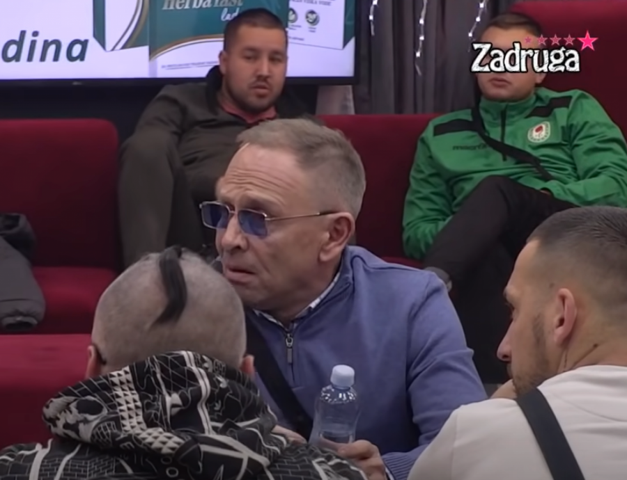 TATALNO SE POGUBIO! Sale glumac doživeo neviđeno poniženje, zadrugari ga žestoko isprozivali: Gledaju te kao kretena!