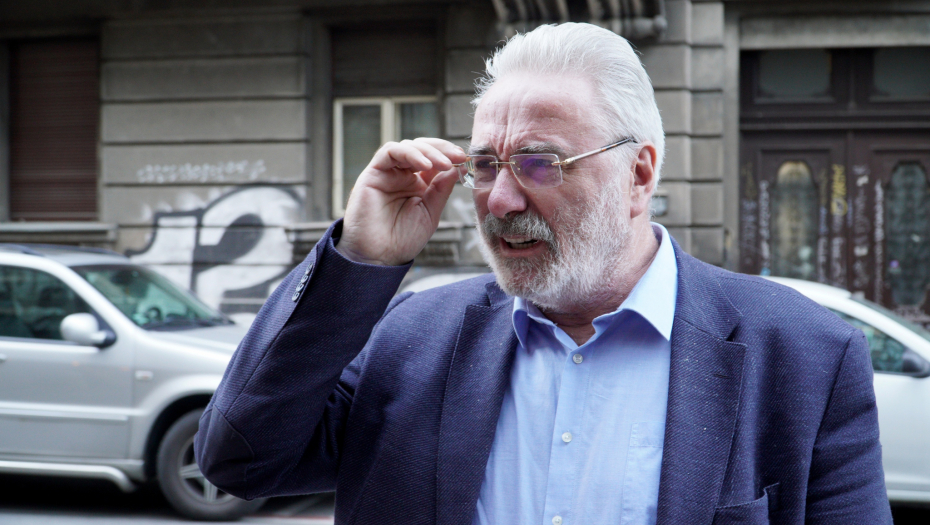 "NAJSMEŠNIJI TRAMVAJ U ISTORIJI ČOVEČANSTVA" Nestorović zakukao posle udesa, u komentarima ga uništavaju! Da li je kriv?