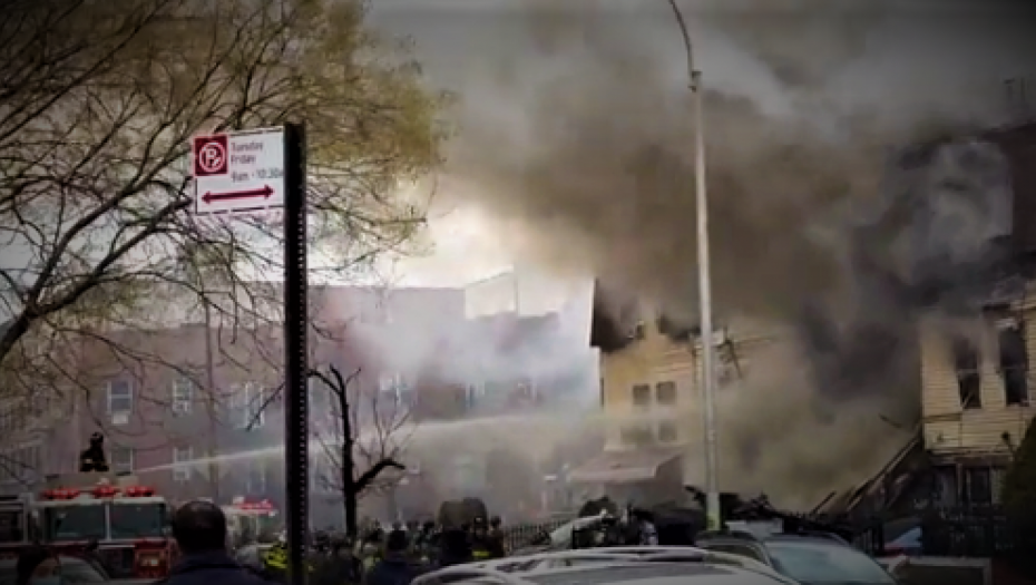 EKSPLOZIJA U NJUJORKU Ima stradalih i povređenih: Od pepela mislili da pada sneg (VIDEO)
