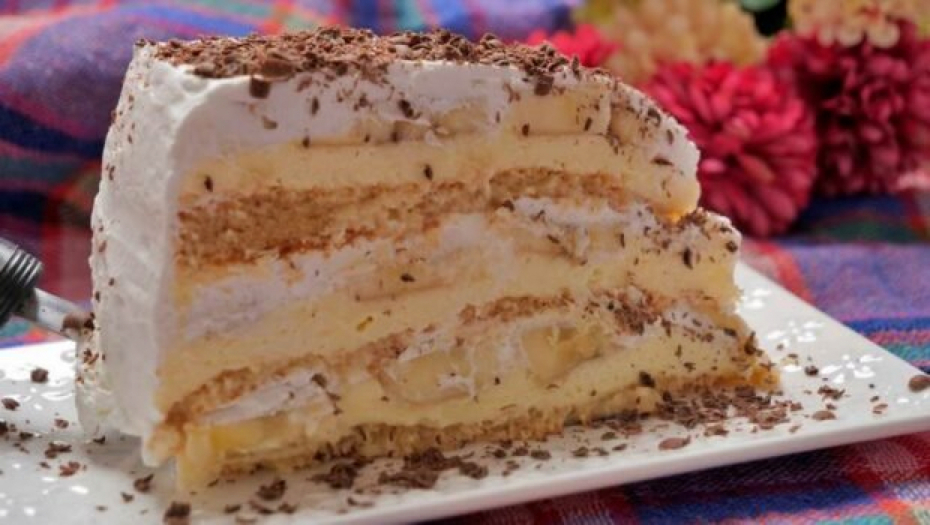 RECEPT DANA Torta sa gotovim korama i bananama, lagan, prefinjeni ukus