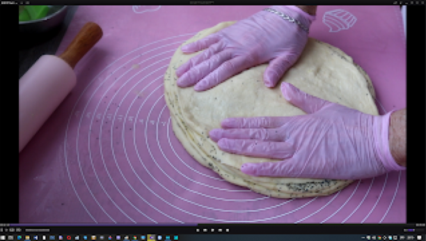 VRHUNSKO PECIVO ZA SVAKU PRILIKU Kifle od lisnatog testa, zadovoljstvo koje traje (VIDEO)