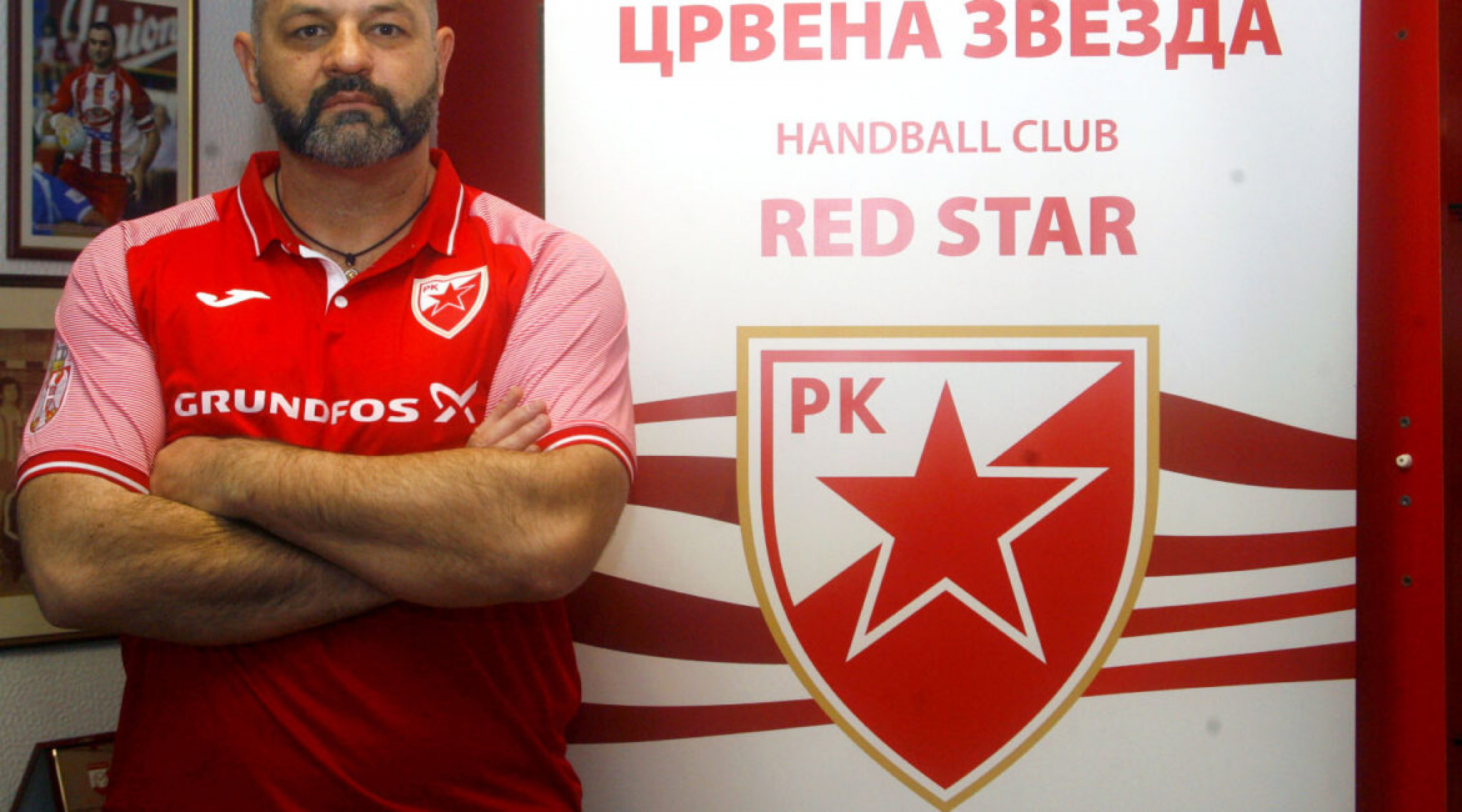 PRAVO NIOTKUDA Zvezda ostala bez trenera