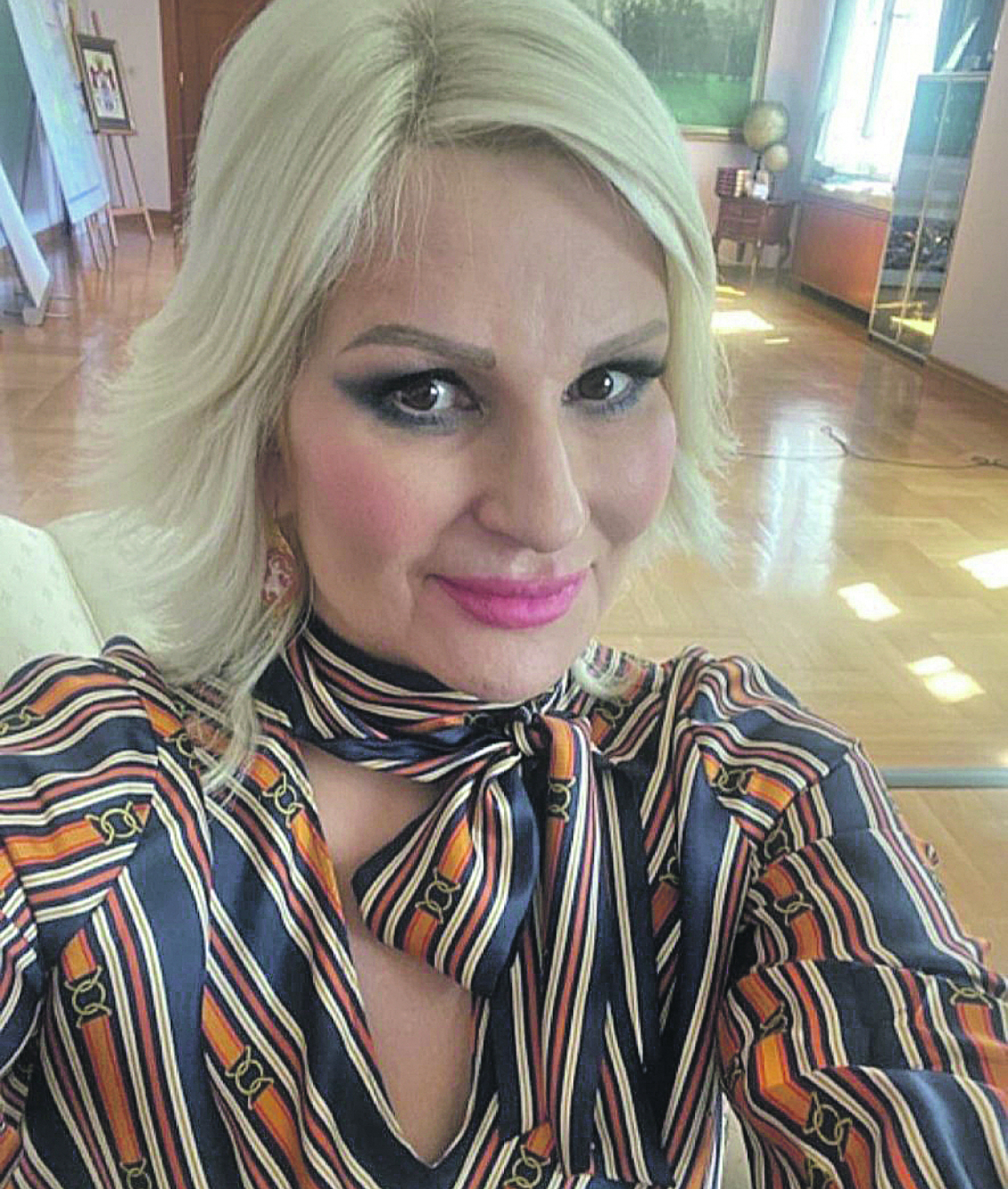 MINISTARKA SE ZAIGRALA U FOTOŠOPU Zoka se ispeglala do neprepoznatljivosti!