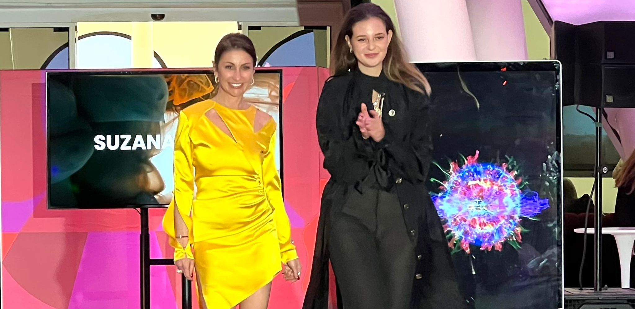 SPEKTAKL U DUBAIJU! Suzana Perić na Ekspu 2022. predstavila kreacije koje su obeležile 20 godina njene karijere! (VIDEO)