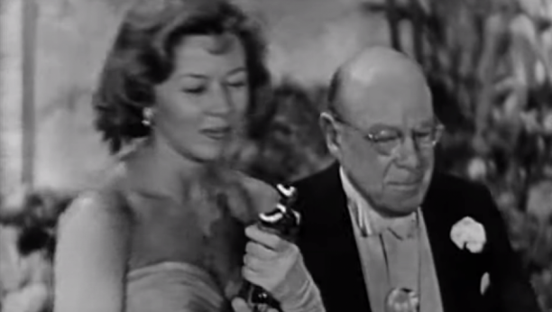 ZAVELA SUPRUGOVOG SINA KADA JE IMAO 13 GODINA Ceo život slavne glumice je bio skandalozan, a na kraju je ostala sama!