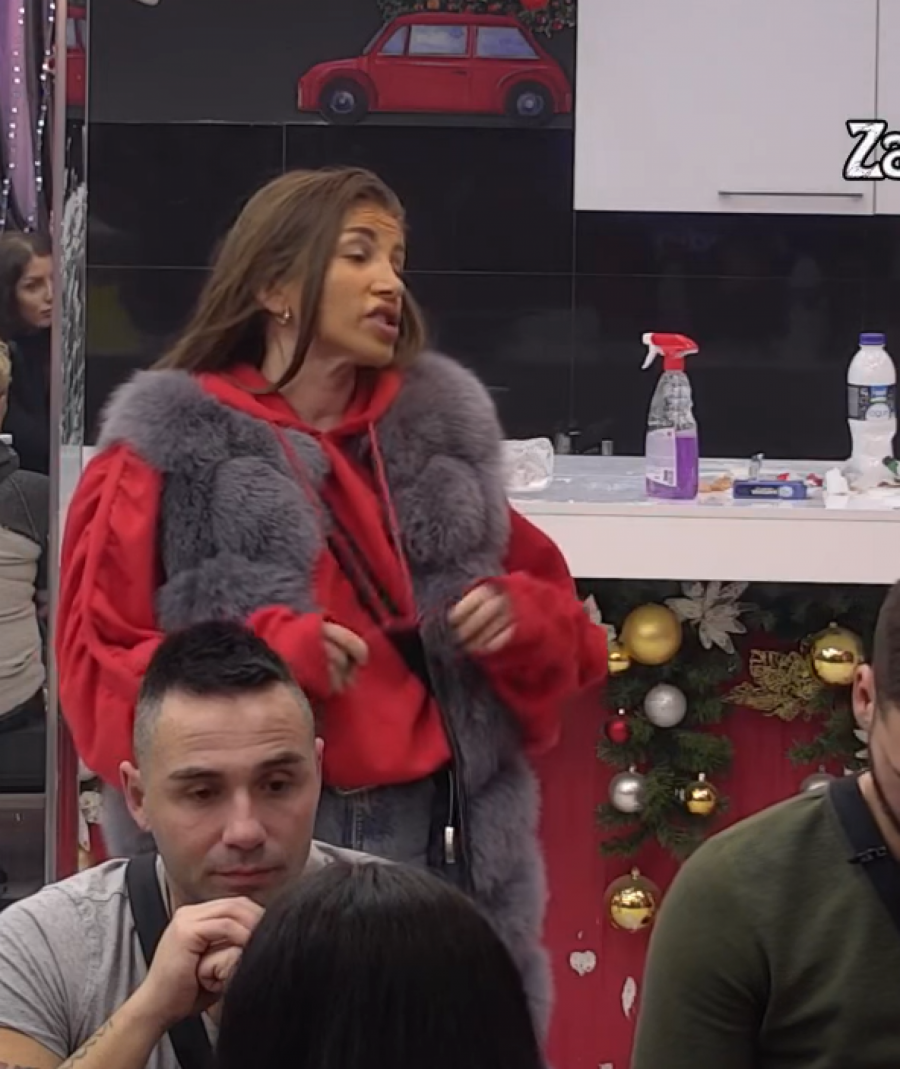 BABO VIŠE ME NEĆEŠ GLEDATI U ONIM AKCIJAMA! Dalila se javno obratila ocu, pa šokirala sve!