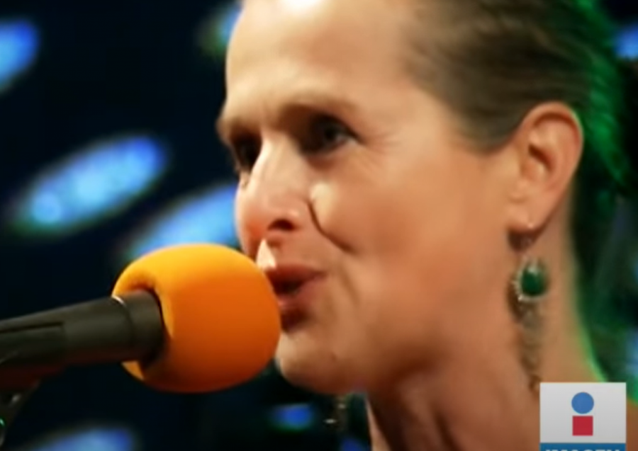 FOLK PEVAČICA PREMINULA OD KORONE! Namerno se zarazila, a posle dva dana je izgubila životnu bitku