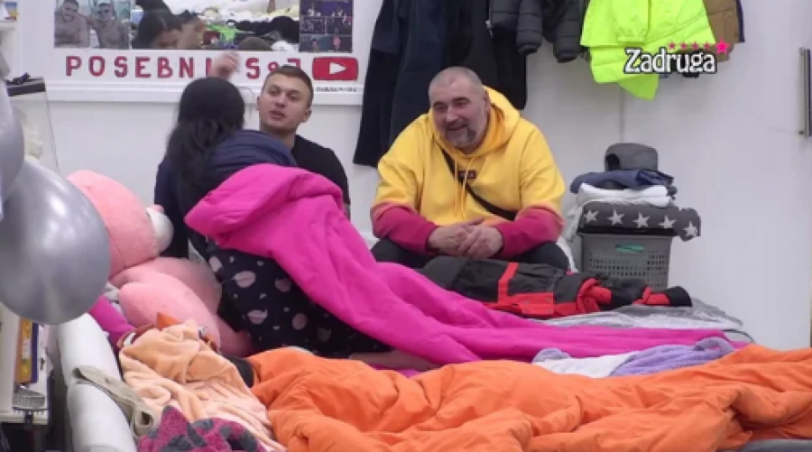 OD EMO DEVOJKE DO SILIKONA! Sanja obelodanila detalje iz svog detinjstva, otkrila svoje rane radove, a ovo je bilo presudno za operacije!