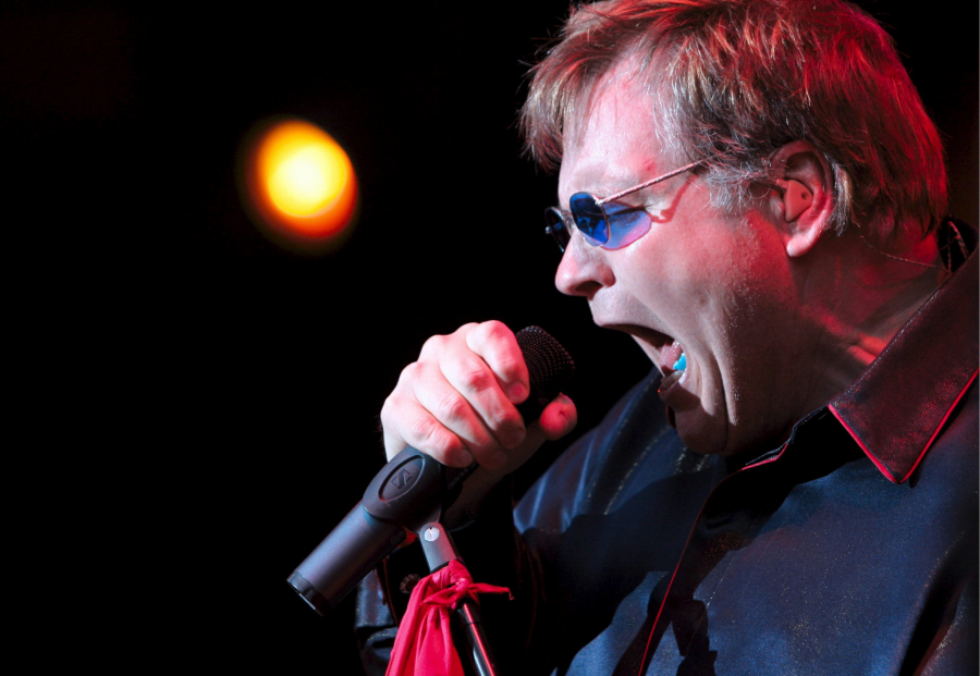 IZNENADNA SMRT SVE JE OSTAVILA U ŠOKU! Otkriveno od čega je umro legendarni pevač!