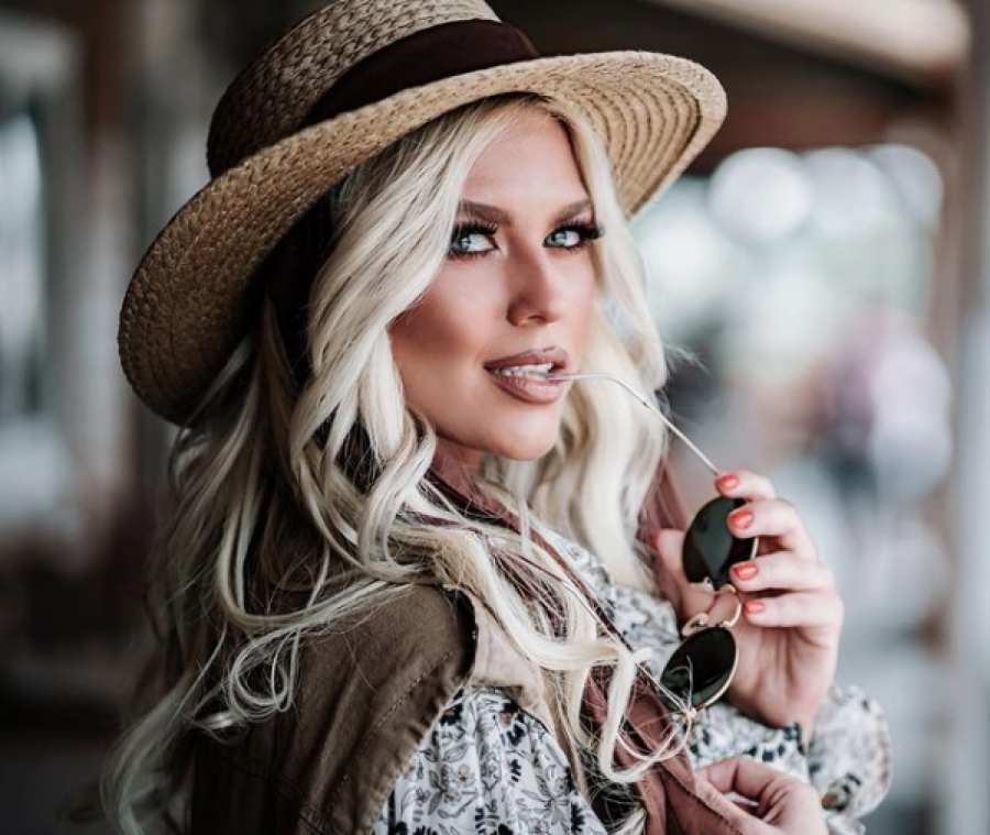 OTKRIVENI ŠOK DETALJI IZ PROŠLOSTI SAŠKE VESELINOV Supruga Đorđa Đokovića prošla kroz HOROR, a onda priznala 