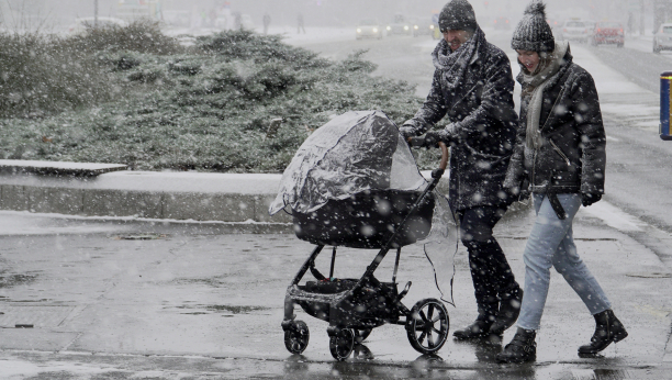 SPREMITE SE ZA VREMENSKU KLACKALICU Stižu žestoke padavine i sneg!