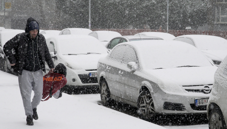 AMSS UPOZORAVA VOZAČE Sneg će stvarati probleme na putevima! thumbnail