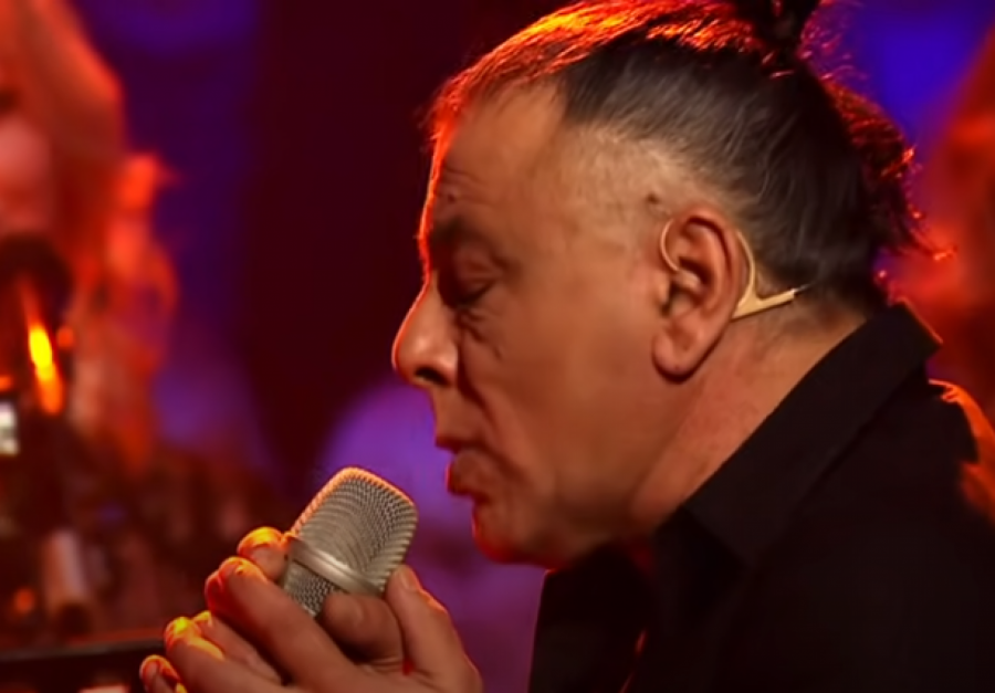 OVAKO ĆE AKI BITI ISPRAĆEN NA VEČNI POČINAK! Legendarni pevač će biti sahranjen uz pesmu koja je za njega imala posebno značenje!