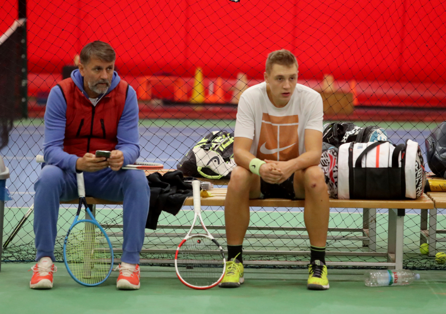 MEĐEDOVIĆ FURIOZNO DO TITULE Srpski teniser pobedio u prvom seniorskom finalu u Antaliji!