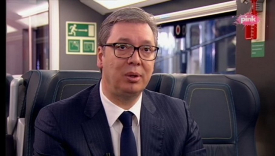 PREDSEDNIK VUČIĆ SE OBRATIO GRAĐANIMA U Srbiju stižu velike investicije! Verujem u pobedu, i za to se borim!