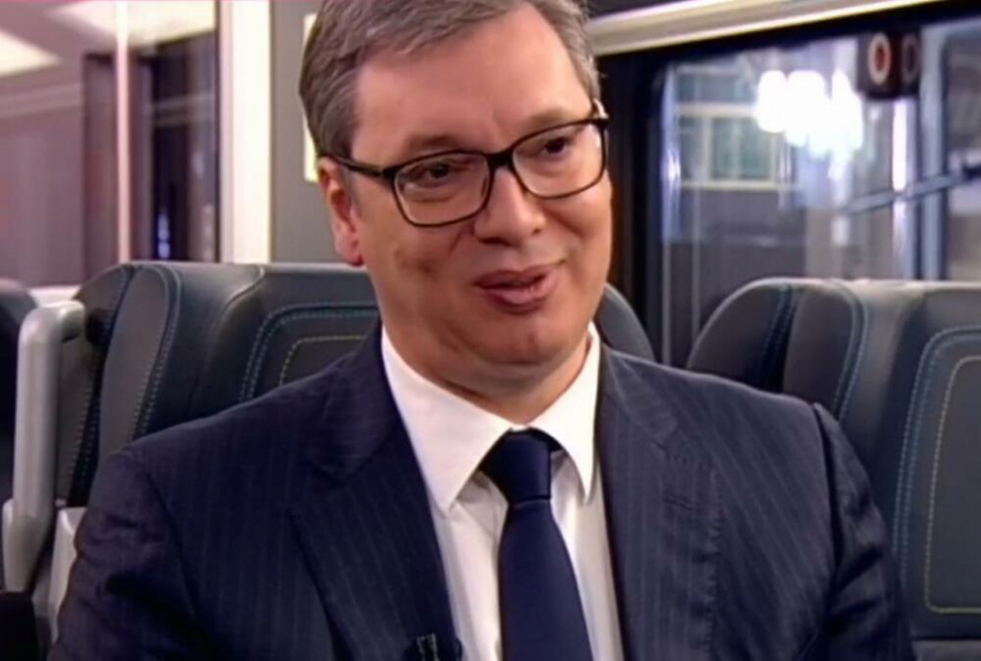 PREDSEDNIK VUČIĆ SE OBRATIO GRAĐANIMA U Srbiju stižu velike investicije! Verujem u pobedu, i za to se borim!