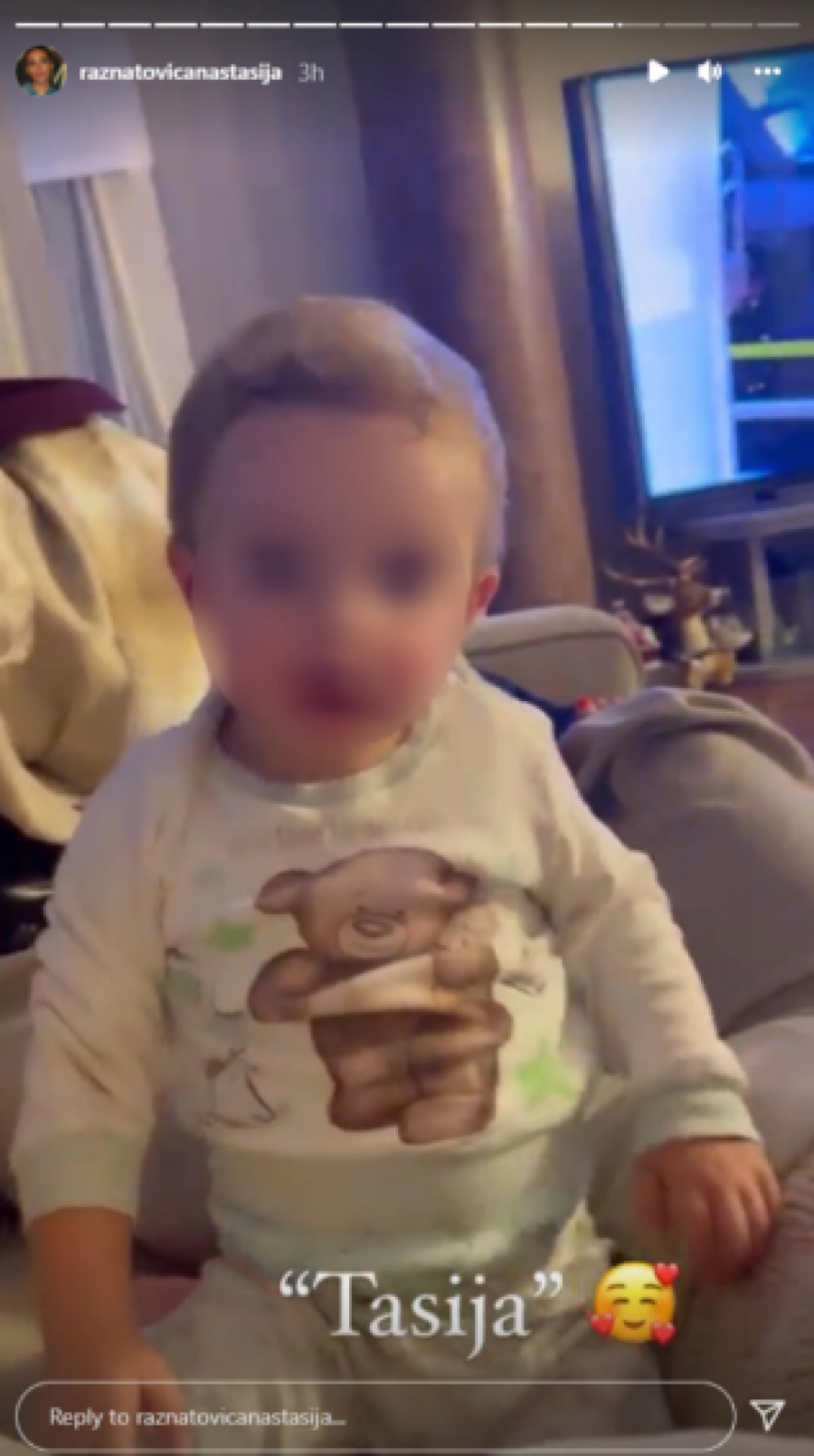 OVAKO MALI ŽELJKO DOZIVA TETKU! Cecina ćerka podelila snimak sa pratiocima, svi kažu kako ništa slađe do sad nisu čuli!