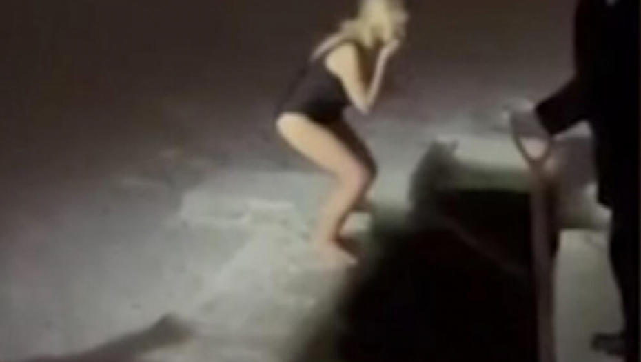 UZNEMIRUJUĆI VIDEO! KRICI I ZAPOMAGANJE! Advokatica se utopila u reci na Bogojavljenje (VIDEO)