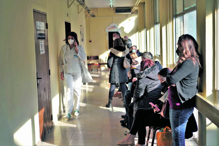 ŠPANSKI LEKAR ČINI ČUDA ZA KIČMU U Kragujevcu gostovao čuveni spinalni hirurg dr Norberto Ventura