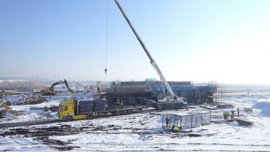 RADOVI NISU STALI UPRKOS NISKIM TEMPERATURAMA Ministar Momirović obišao gradilište važnog puta do Miloša Velikog (FOTO)