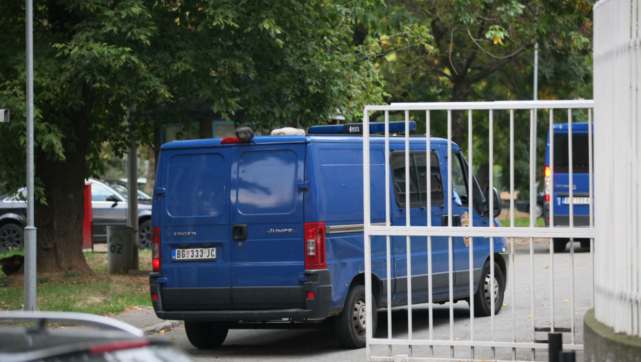 NALAZI SE U PRITVORU Otkriven identitet čoveka koji je pretio da će ubiti suprugu i ćerku