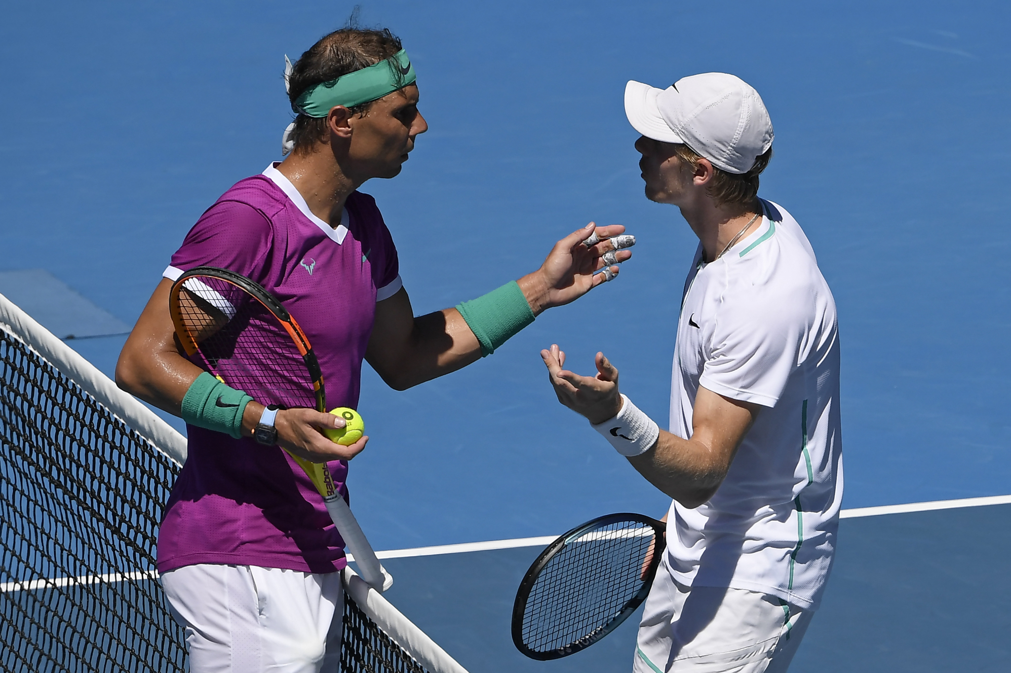 OVAKO SE OBRUKAO RAFAEL NADAL! Novak to sebi nikada ne bi dozvolio, ali Španac je nakon meča odlučio da ponizi protivnika! (VIDEO)