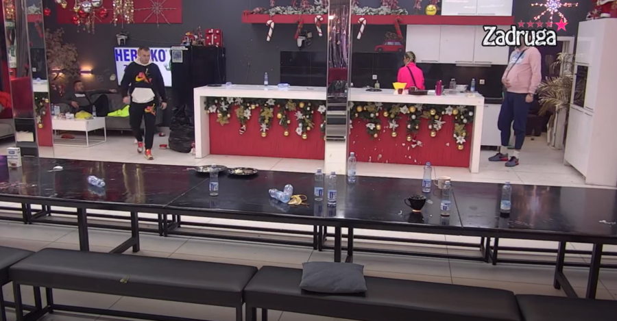 LJUBOMORAN?! Janjuš saznao da je Aleks spremila večeru za Dejana, pa je odmah potkačio za ovo!