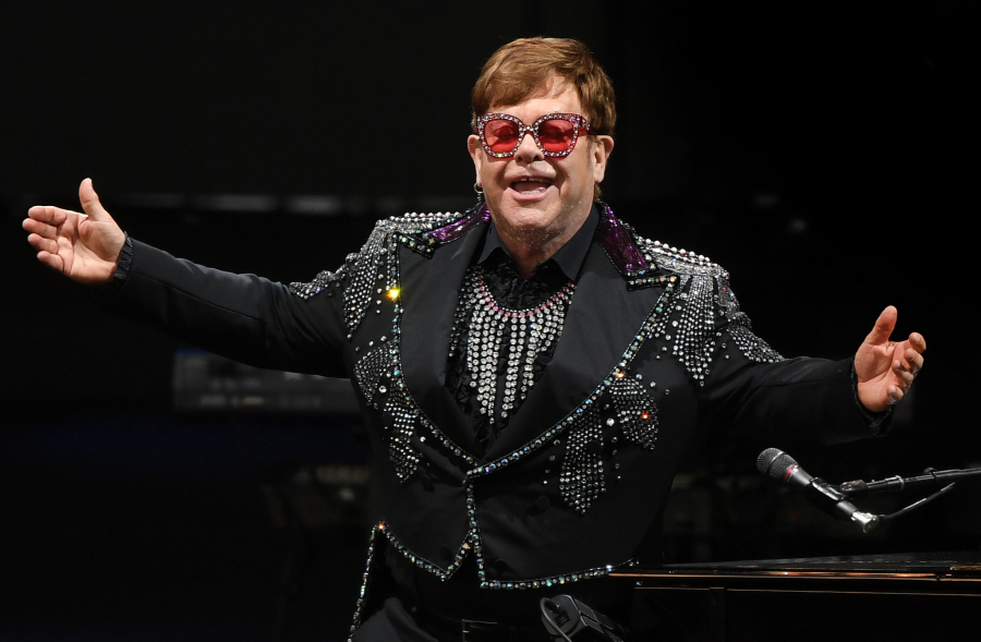 ELTON DŽON ZARAŽEN KORONA VIRUSOM Pevač u lošem zdravstvenom stanju, otkazao turneju po Americi