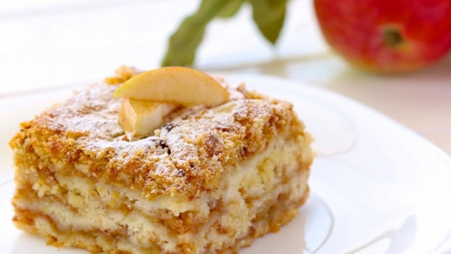 Fantastičan recept iz mamine beležnice: Mirisni zimski kolač sa suvim voćem, ljubav na prvi zalogaj