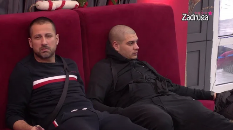 DEJAN SLOMLJEN NAKON POMIRENJA DALILE I CARA! Dragojević ne može da dođe sebi, ovaj zadrugar mu otvorio oči i sasuo sve u lice!