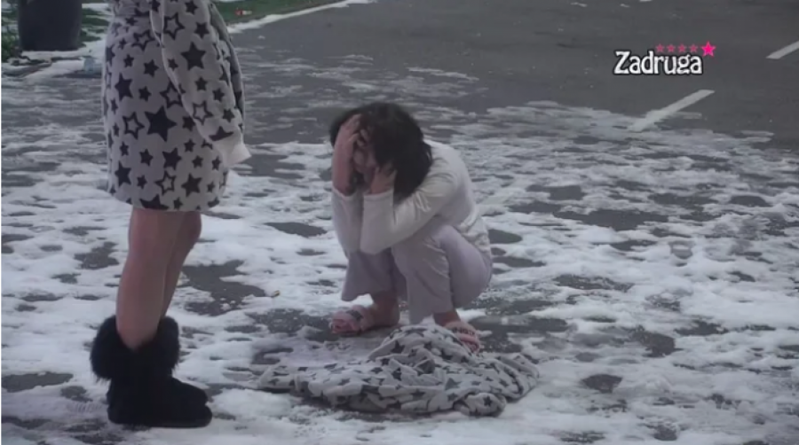 NEVIĐENI HAOS, OBEZBEĐENJE U PRIPRAVNOSTI Osmakčić optužio Viki da je ona kriva za sve, Mitrovićeva na ivici nervnog sloma!