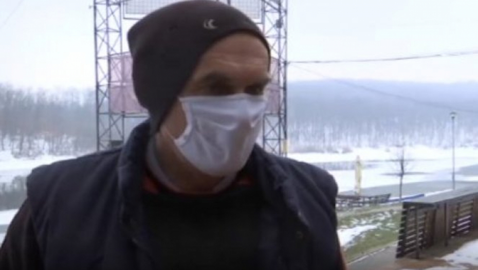 VUKOJICA IZ LEDENOG JEZERA SPASIO TRI ŽIVOTA ZA DVA DANA Svaki čovek kome je pomogao, svaki udisaj koji je osetio - čine njegov život!