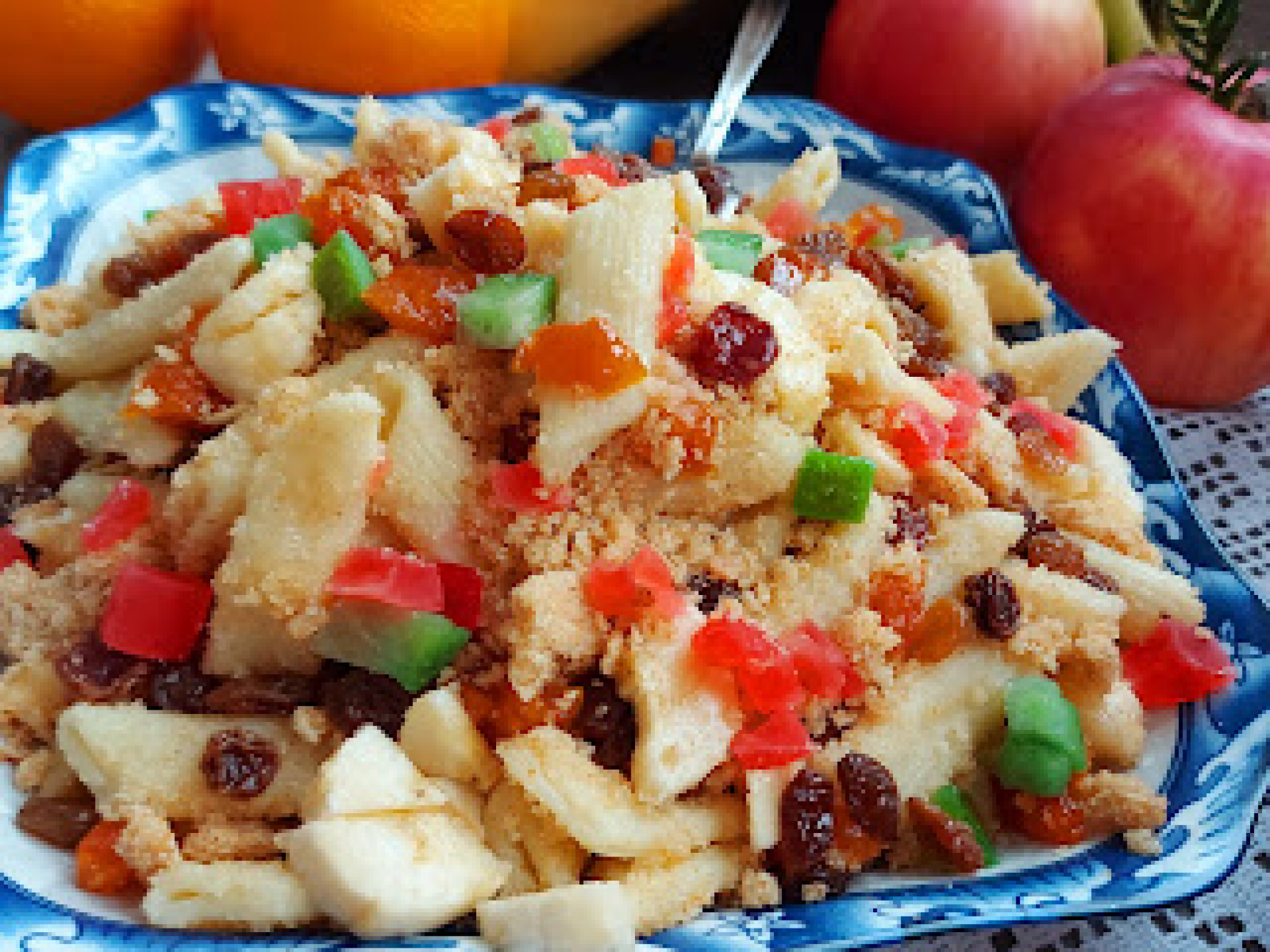 JELO U KOME ĆETE SIGURNO UŽIVATI: Testenina sa grožđem, medom i orasima, a ukus je fenomenalan (VIDEO)