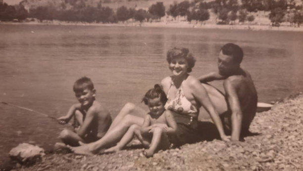 POGODITE KO JE DEVOJČICA SA FOTOGRAFIJE? Ona je naša najpoznatija glumica, a muž joj je muzička zvezda!