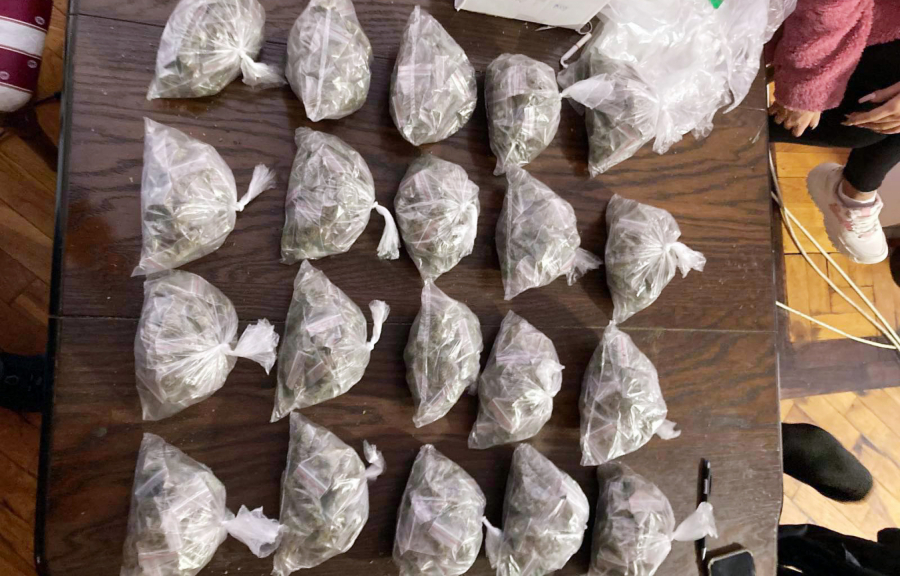 UHAPŠEN DILER IZ BEOGRADA Policija pretresom pronašla marihuanu i kokain (FOTO)