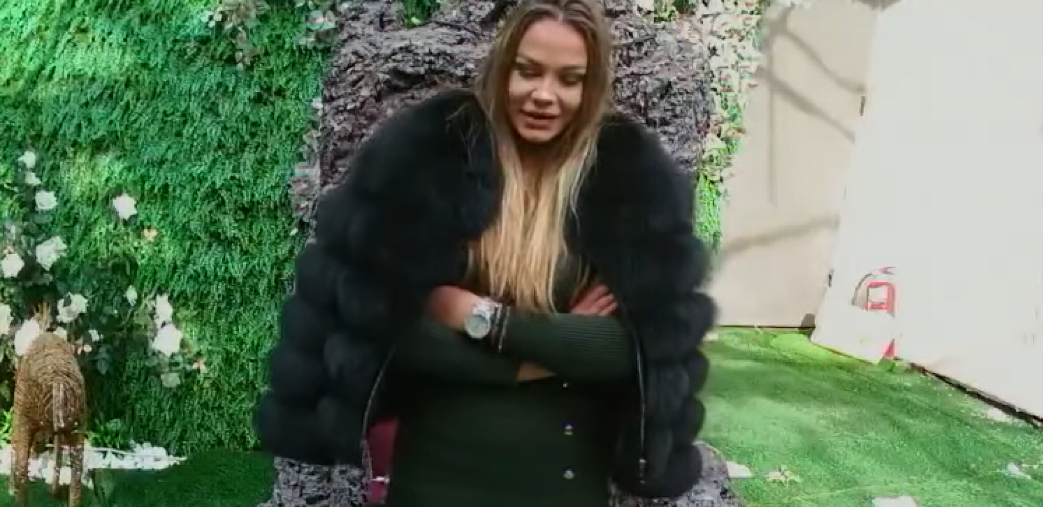 SPREMNA JE DA UPLOVI U NOVU VEZU! Ana priznala da joj se sviđa Anđelo, pa otkrila na koje načine Mensur pokušava da dopre do nje!